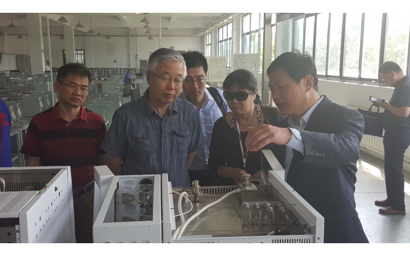 中國機(jī)械工業(yè)聯(lián)合會(huì)領(lǐng)導(dǎo)來我公司參觀考察